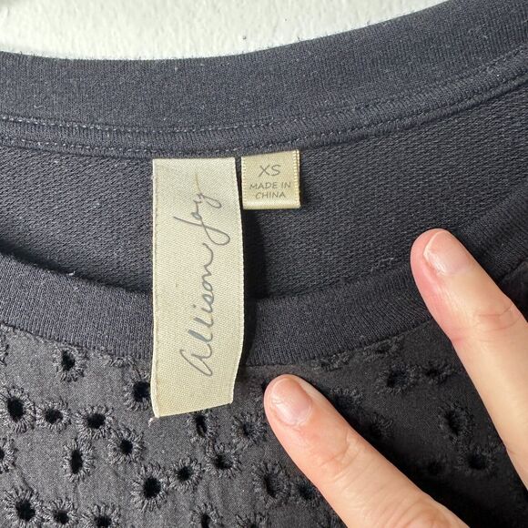 Allison Joy Black Eyelet Lace Front Tie 3/4 Sleeve Round Neck Blouse XS - Picture 4 of 10